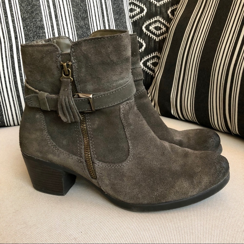 Earth Origins Tori Leather Ankle Boots